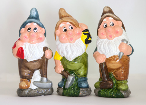 1 - Garden Gnomes Before