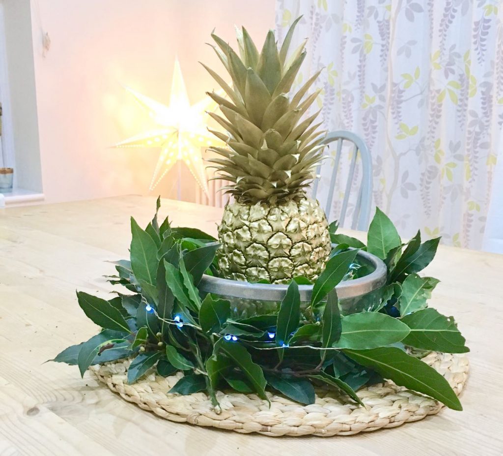 pineappple-display-interior-pic