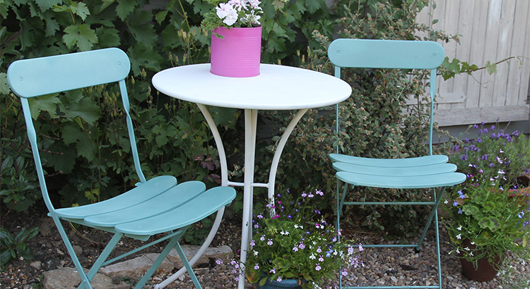 PlastiKote Garden Furniture 10 - Garden Jasmine White and Surf Green copy